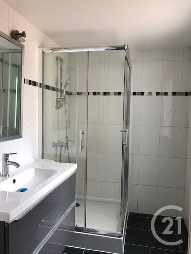 Appartement F2 à louer - 2 pièces - 46.0 m2 - CARCASSONNE - 11 - LANGUEDOC-ROUSSILLON - Century 21 Immo Conseil 11 Appartement F2 à louer - 2 pièces - 46.0 m2 - CARCASSONNE - 11 - LANGUEDOC-ROUSSILLON - Century 21 Immo Conseil 11