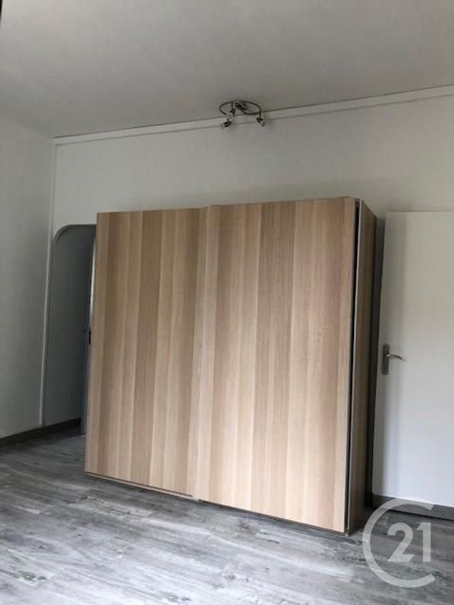 Appartement F2 à louer - 2 pièces - 46.0 m2 - CARCASSONNE - 11 - LANGUEDOC-ROUSSILLON - Century 21 Immo Conseil 11 Appartement F2 à louer - 2 pièces - 46.0 m2 - CARCASSONNE - 11 - LANGUEDOC-ROUSSILLON - Century 21 Immo Conseil 11