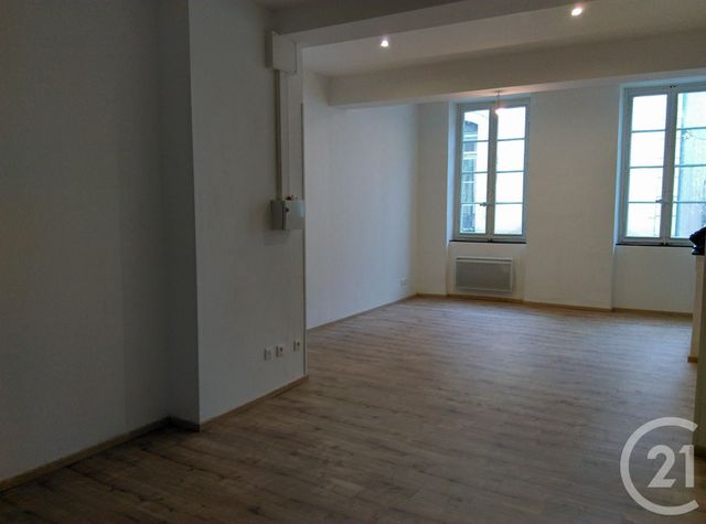Appartement F3 à louer - 3 pièces - 60.0 m2 - CARCASSONNE - 11 - LANGUEDOC-ROUSSILLON - Century 21 Immo Conseil 11 Appartement F3 à louer - 3 pièces - 60.0 m2 - CARCASSONNE - 11 - LANGUEDOC-ROUSSILLON - Century 21 Immo Conseil 11