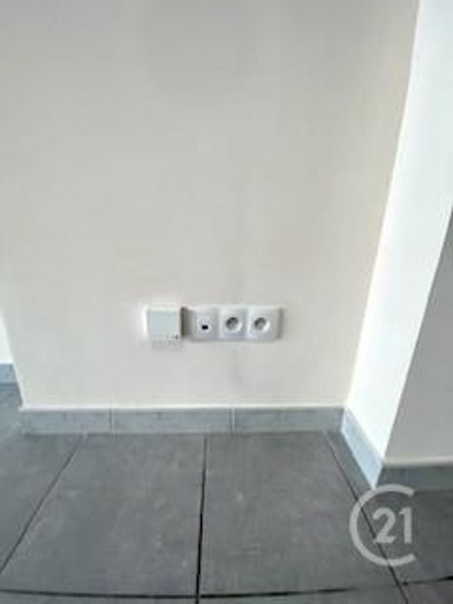 Appartement Local à vendre - 3 pièces - 82.0 m2 - CARCASSONNE - 11 - LANGUEDOC-ROUSSILLON - Century 21 Immo Conseil 11
