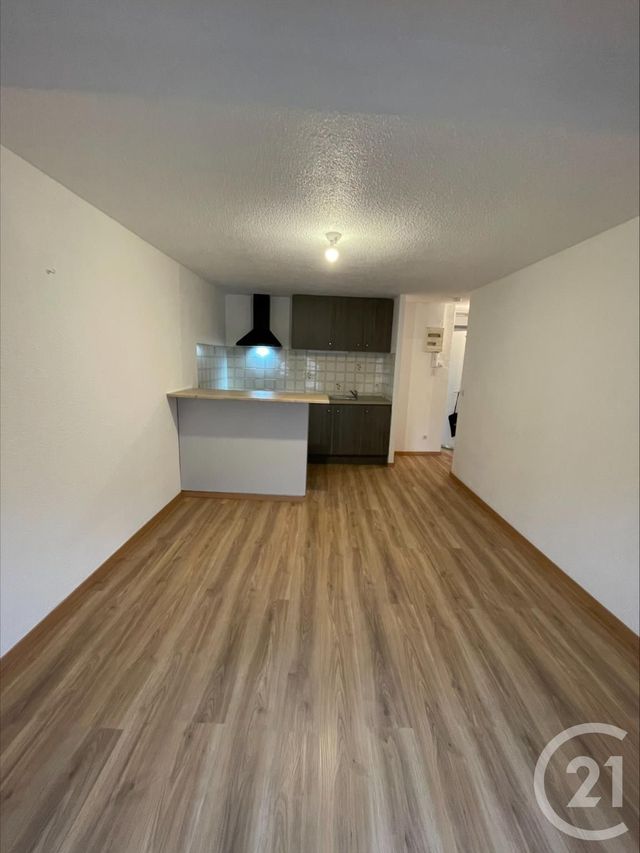 Afficher la photo en grand Appartement F3 à louer - 3 pièces - 52.16 m2 - CARCASSONNE - 11 - LANGUEDOC-ROUSSILLON - Century 21 Immo Conseil 11