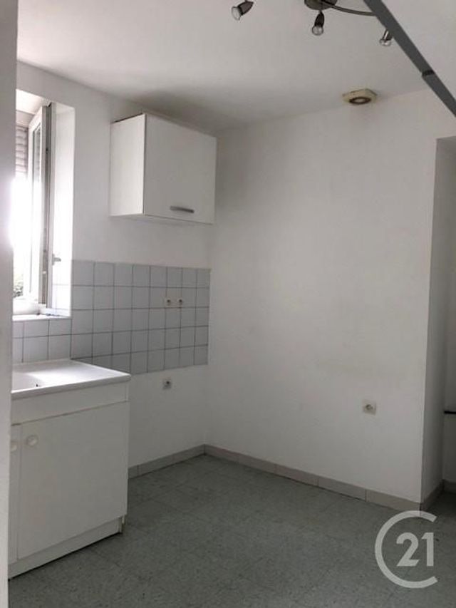 Appartement F3 à louer - 3 pièces - 65.0 m2 - ST HILAIRE - 11 - LANGUEDOC-ROUSSILLON - Century 21 Immo Conseil 11