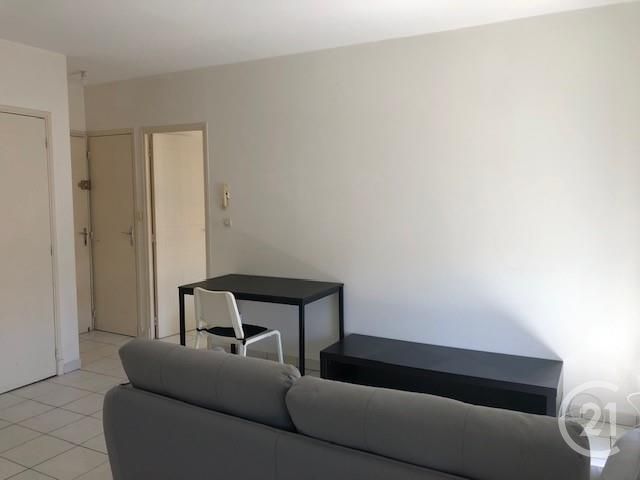 Appartement F2 à louer - 2 pièces - 32.0 m2 - CARCASSONNE - 11 - LANGUEDOC-ROUSSILLON - Century 21 Immo Conseil 11