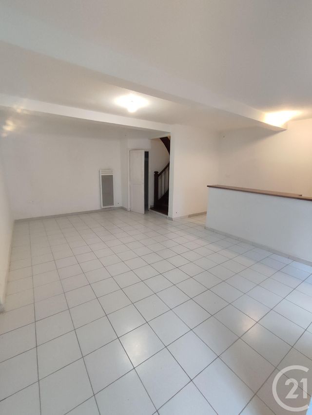 Appartement F5 à louer ST HILAIRE