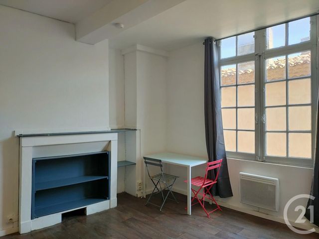 Appartement F1 à louer - 1 pièce - 28.0 m2 - CARCASSONNE - 11 - LANGUEDOC-ROUSSILLON - Century 21 Immo Conseil 11