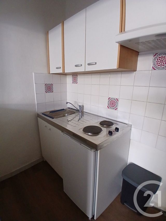 Appartement F1 à louer - 1 pièce - 28.0 m2 - CARCASSONNE - 11 - LANGUEDOC-ROUSSILLON - Century 21 Immo Conseil 11