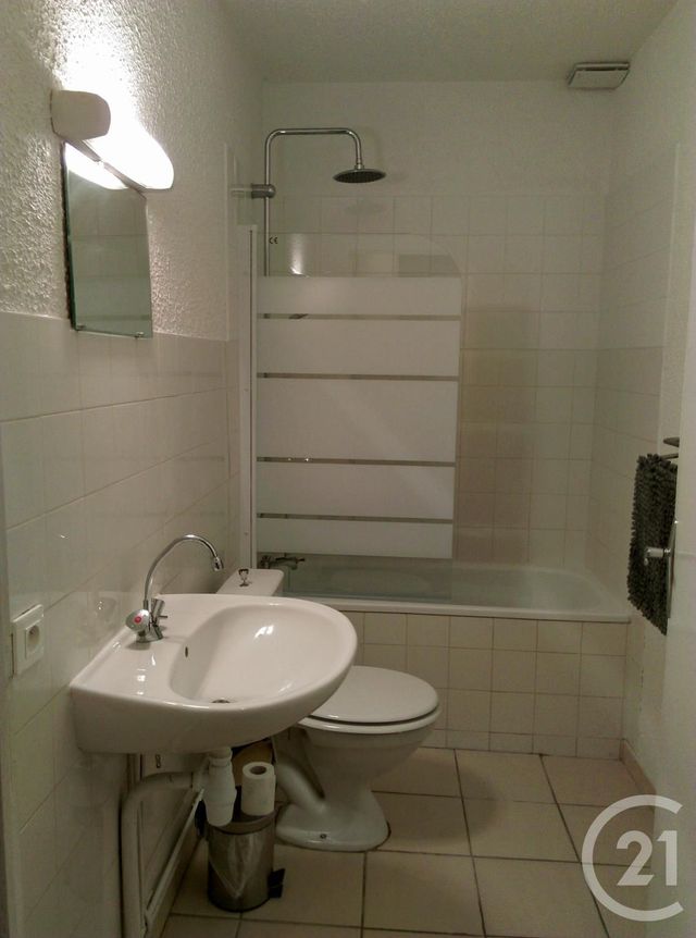 Appartement Studio à louer - 1 pièce - 28.0 m2 - CARCASSONNE - 11 - LANGUEDOC-ROUSSILLON - Century 21 Immo Conseil 11
