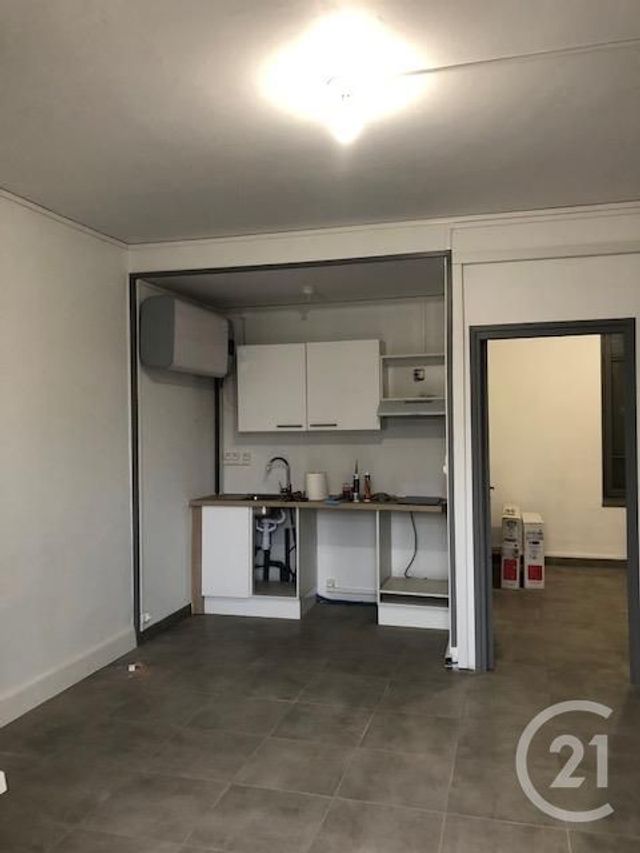 Appartement F2 à louer - 2 pièces - 32.0 m2 - CARCASSONNE - 11 - LANGUEDOC-ROUSSILLON - Century 21 Immo Conseil 11