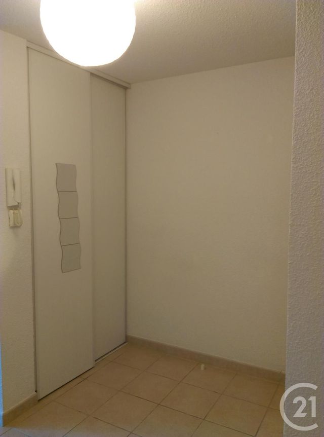 Appartement F2 à louer - 2 pièces - 43.0 m2 - CARCASSONNE - 11 - LANGUEDOC-ROUSSILLON - Century 21 Immo Conseil 11