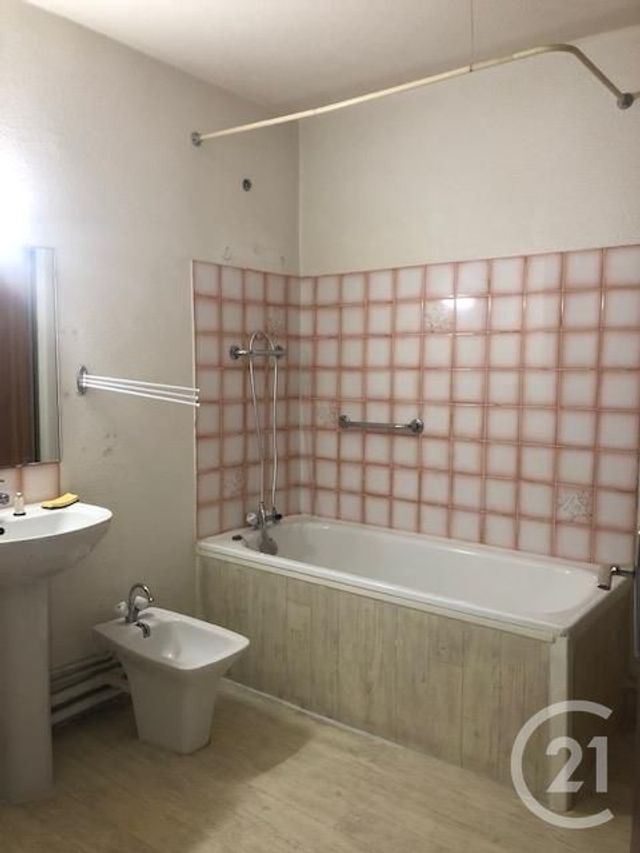 Appartement F2 à louer - 2 pièces - 46.0 m2 - CARCASSONNE - 11 - LANGUEDOC-ROUSSILLON - Century 21 Immo Conseil 11