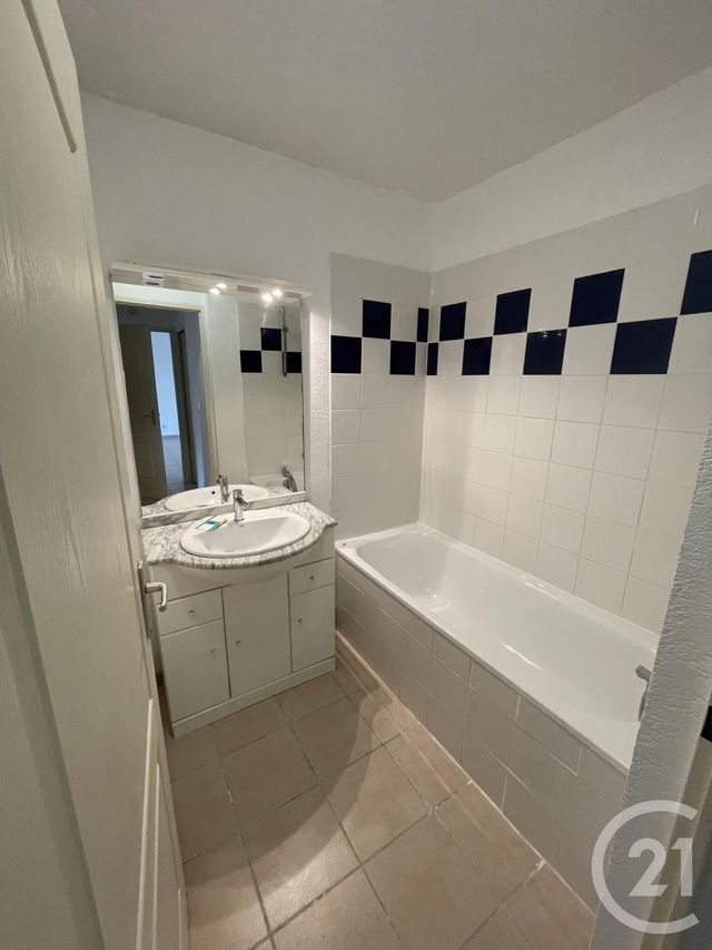 Appartement F2 à louer - 2 pièces - 44.0 m2 - CARCASSONNE - 11 - LANGUEDOC-ROUSSILLON - Century 21 Immo Conseil 11