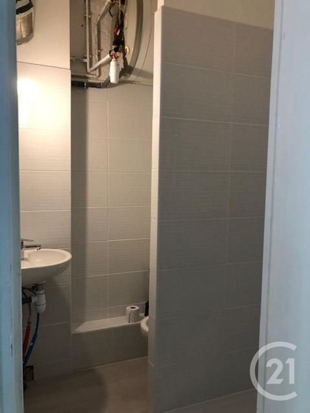 Appartement Studio à louer - 1 pièce - 25.0 m2 - CARCASSONNE - 11 - LANGUEDOC-ROUSSILLON - Century 21 Immo Conseil 11