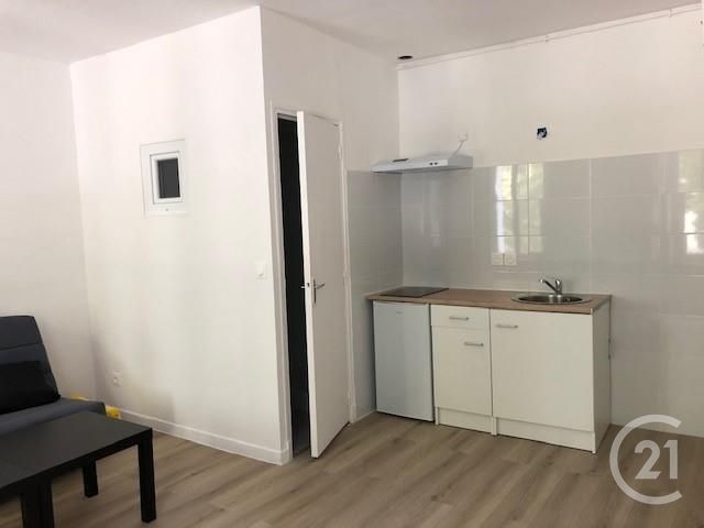 Appartement Studio à louer - 1 pièce - 25.0 m2 - CARCASSONNE - 11 - LANGUEDOC-ROUSSILLON - Century 21 Immo Conseil 11