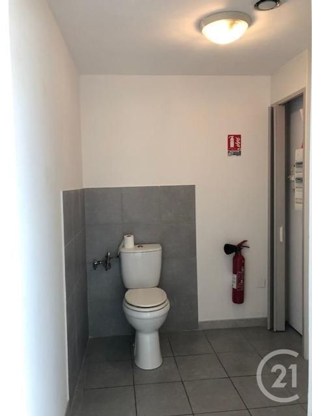 Appartement Local à louer - 3 pièces - 82.0 m2 - CARCASSONNE - 11 - LANGUEDOC-ROUSSILLON - Century 21 Immo Conseil 11