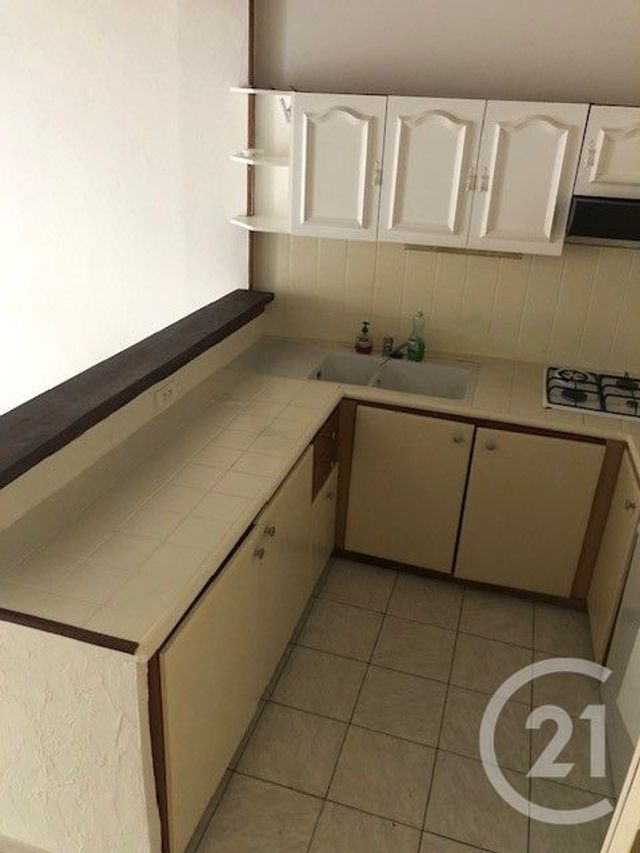 maison à louer - 3 pièces - 57.0 m2 - PREIXAN - 11 - LANGUEDOC-ROUSSILLON - Century 21 Immo Conseil 11