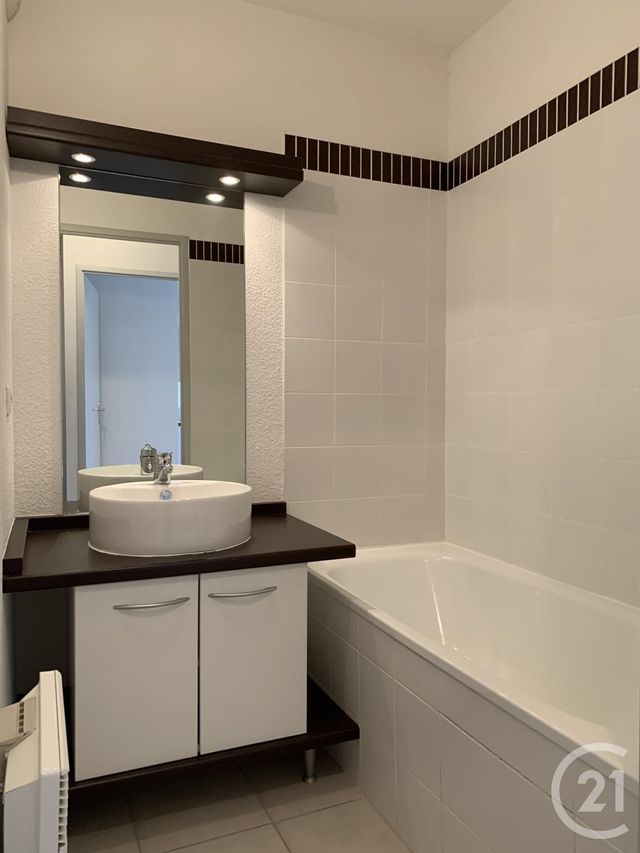 Appartement F2 à louer - 2 pièces - 35.7 m2 - CARCASSONNE - 11 - LANGUEDOC-ROUSSILLON - Century 21 Immo Conseil 11