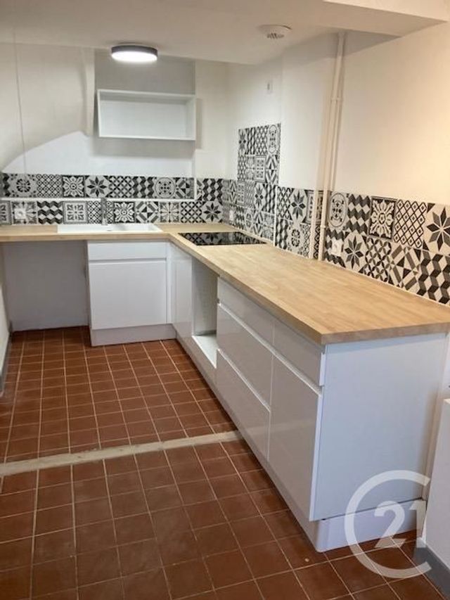 maison à louer - 4 pièces - 92.0 m2 - CARCASSONNE - 11 - LANGUEDOC-ROUSSILLON - Century 21 Immo Conseil 11