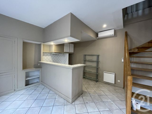 Appartement Duplex à louer - 3 pièces - 70.5 m2 - CARCASSONNE - 11 - LANGUEDOC-ROUSSILLON - Century 21 Immo Conseil 11